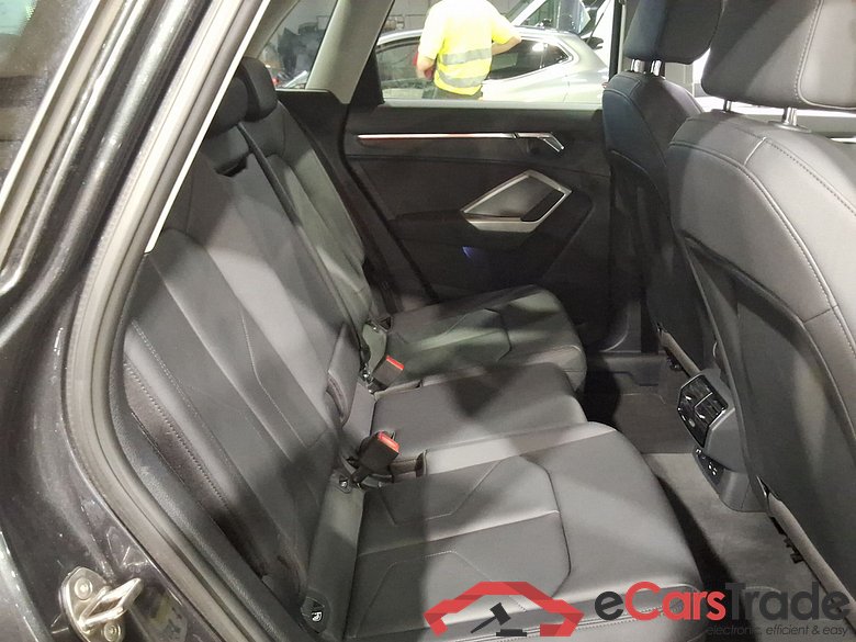 AUDI Q3 1.4 45 TFSI E S TRONIC S LINE #5