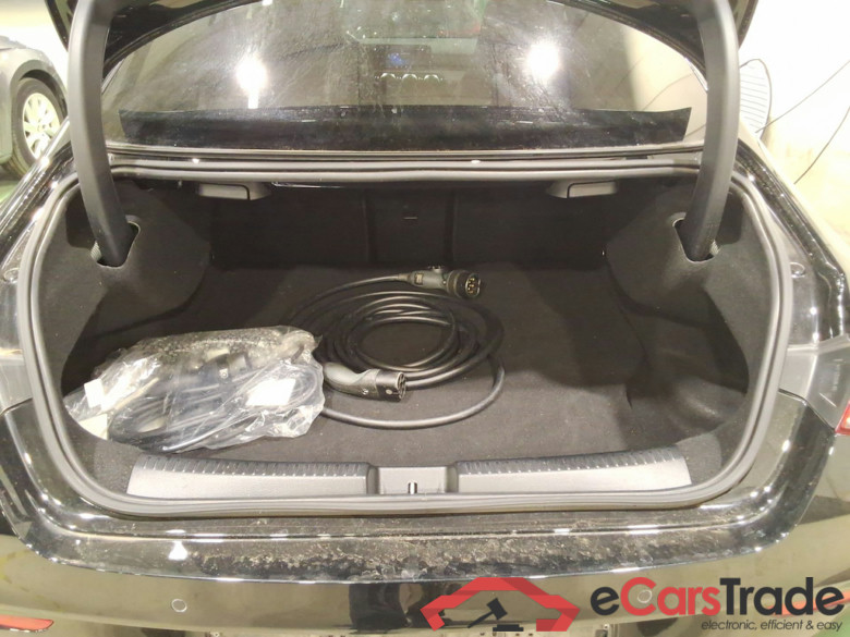 MERCEDES-BENZ CLA - Klasse 1.3 CLA 250 E DCT #3