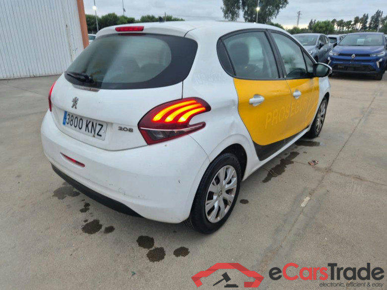 PEUGEOT 208 / 2015 / 5P / berlina con portón 5P ACTIVE BlueHDi 73kW (100CV) #2