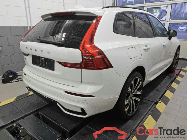 Volvo XC60 (03.2017->) DE - SUV5 B4 (Benzin) 2WD EU6d, R-Design Mild-Hybrid, (Facelift) 2021 - 2022 #3