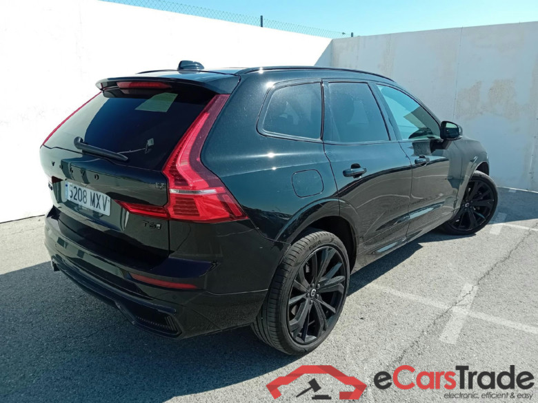 VOLVO XC60 / 2017 / 5P / todoterreno 2.0 T6 AWD Recharge Plus Black Ed AT(SP) #2