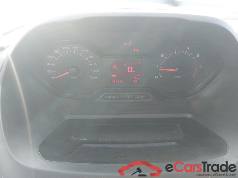 PEUGEOT Partner / 2018 / 3P / furgón derivado de turismo Pro Standard 600kg BlueHDi 73kW (AC) #4