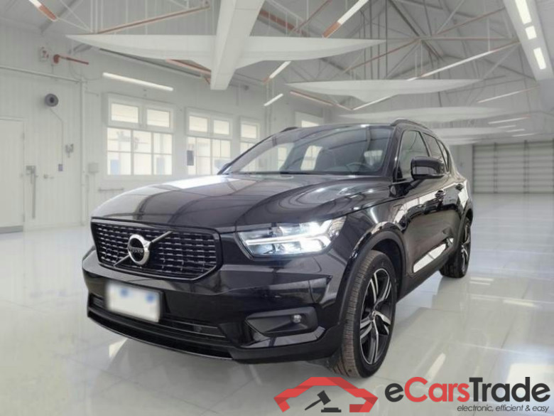 VOLVO XC40 / 2017 / 5P / SUV T5 PLUG-IN HYBRID AUTO RECHARGE R-DESIGN #1