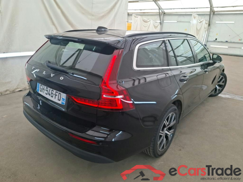 VOLVO V60 / 2018 / 5P / Break B4 197 Geartronic 8 Start #3