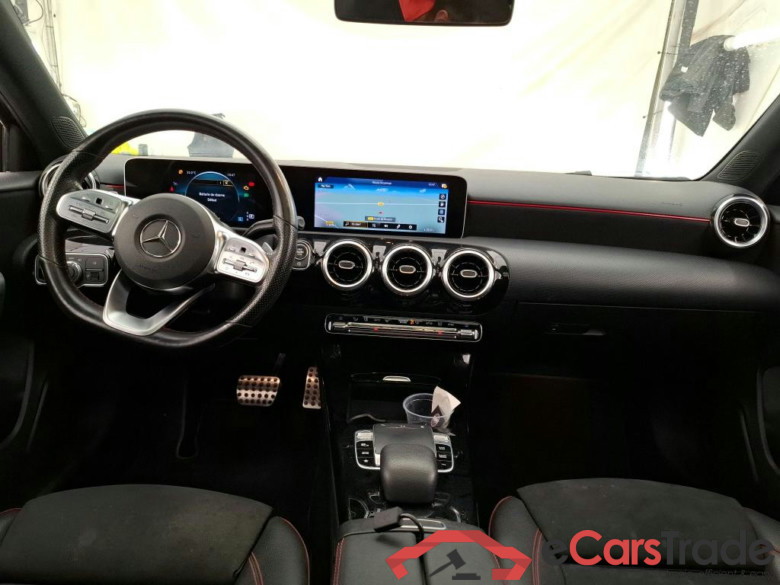 MERCEDES-BENZ Classe A 5p Berline A 180 d AMG Line 7G-DCT #5