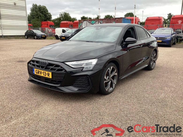 AUDI A3 Limousine 30 TFSI S edition #1