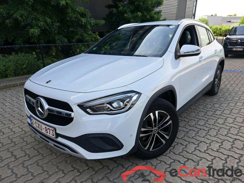 MERCEDES - MER GLA 250e  218PK DCT Business Solution With Smartphone Integration & Towing Hook With ESP  * HYBRID *