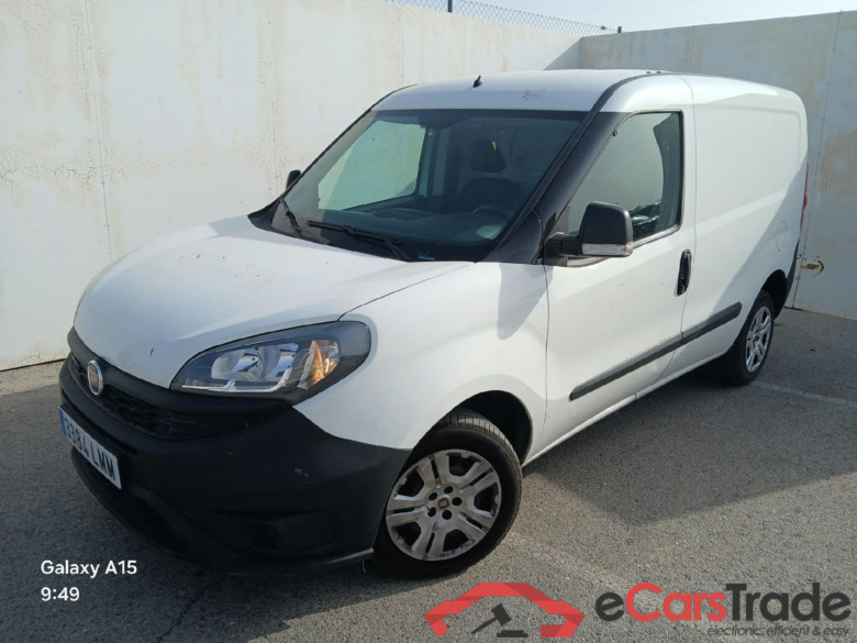 FIAT Doblò Cargo/2015/4P/furgón derivado de turismo Cargo SX 1.3 Mjet 70 kW (95 CV)