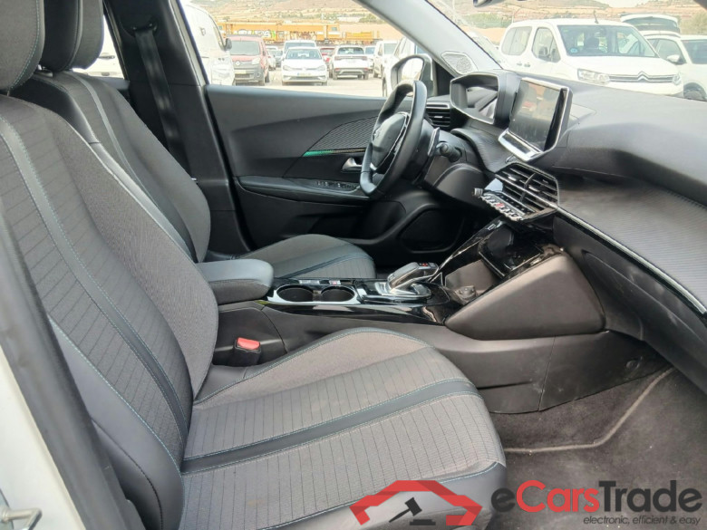 PEUGEOT 2008 / 2019 / 5P / todoterreno Allure Pack Puretech 130 S&S EAT8 (AC) #6