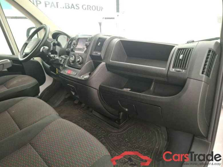 PEUGEOT Boxer / 2014 / 4P / Fourgon tôlé BlueHDi S&S 120 PREMIUM 333 L2H2 #5
