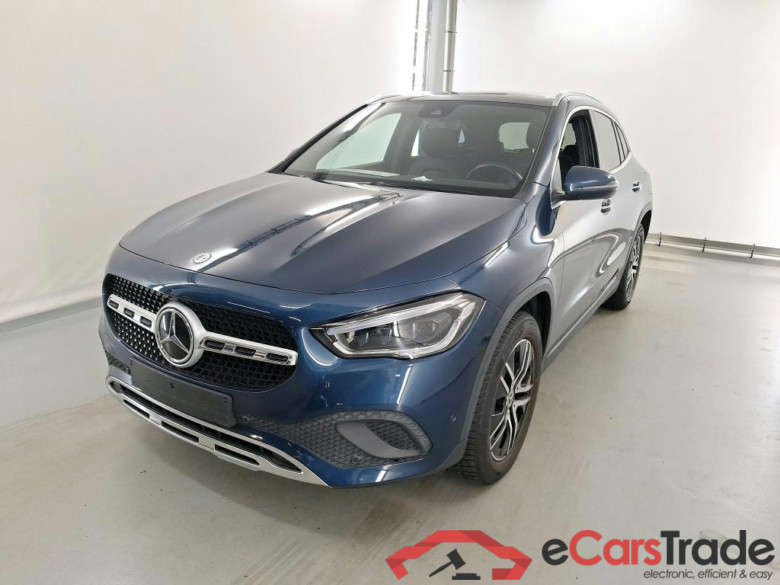 MERCEDES-BENZ GLA 1.3 GLA 250 E DCT BUSINESS SOLUTION