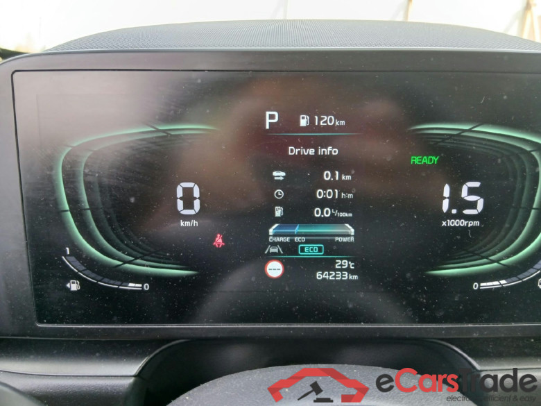 KIA Niro / 2022 / 5P / crossover 1.6 GDi HEV 104kW (141CV) Concept #4