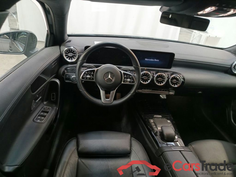 MERCEDES CLASSE A SEDAN DIESEL (V177) A 200 d 150hp Luxury Line 4d #6