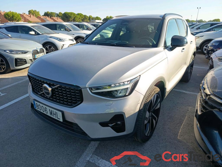 VOLVO XC40 / 2021 / 5P / todoterreno 2.0 B3 G Plus Dark Auto #1