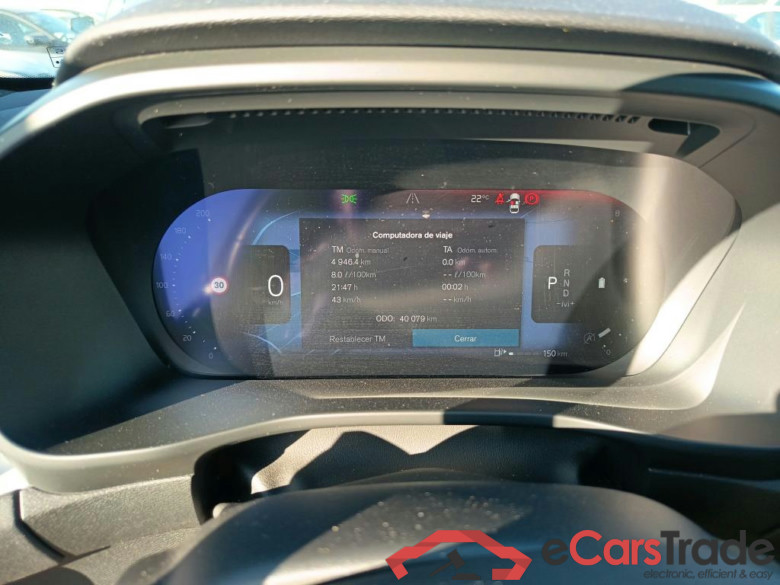 VOLVO XC40 / 2021 / 5P / todoterreno 2.0 B3 G Plus Dark Auto #4