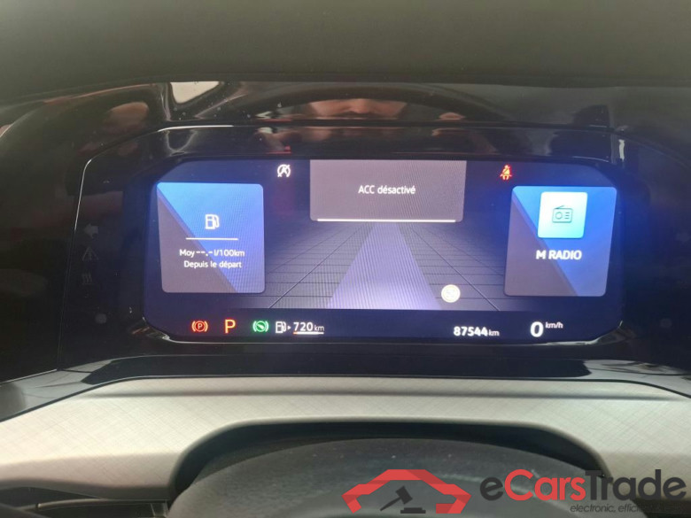 VOLKSWAGEN Golf / 2020 / 5P / Berline 2.0 TDI SCR 116 DSG LIFE PLUS #6