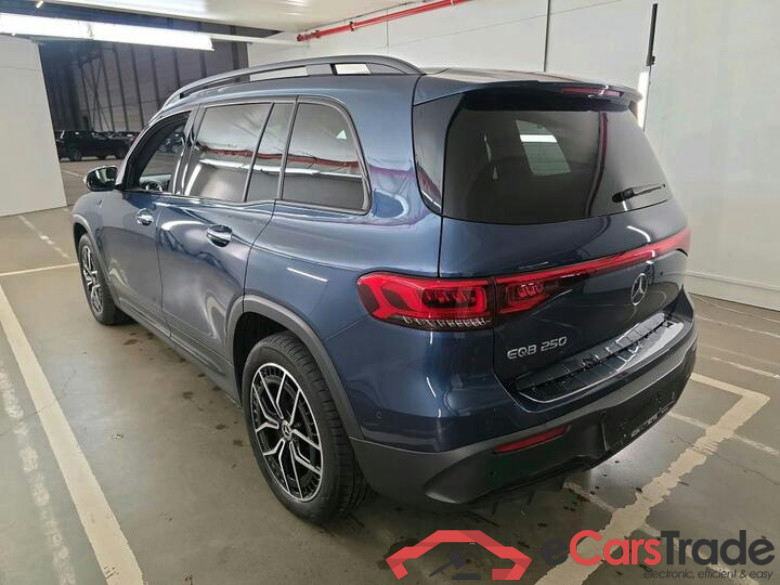 Mercedes EQB EQB EQB 250 AMG Line 140kW/190pk  5D/P Auto-1 #3