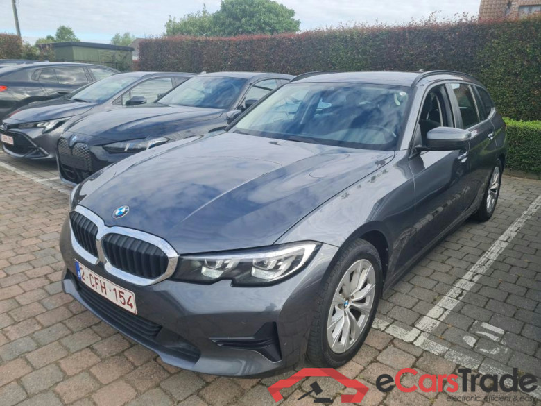 BMW - BMW 3 TOURING 318iA 156PK Business Edition With Climatic & Navigation & Cruise Cottrol & Park Sensors Front & Rear  * PETROL * #1