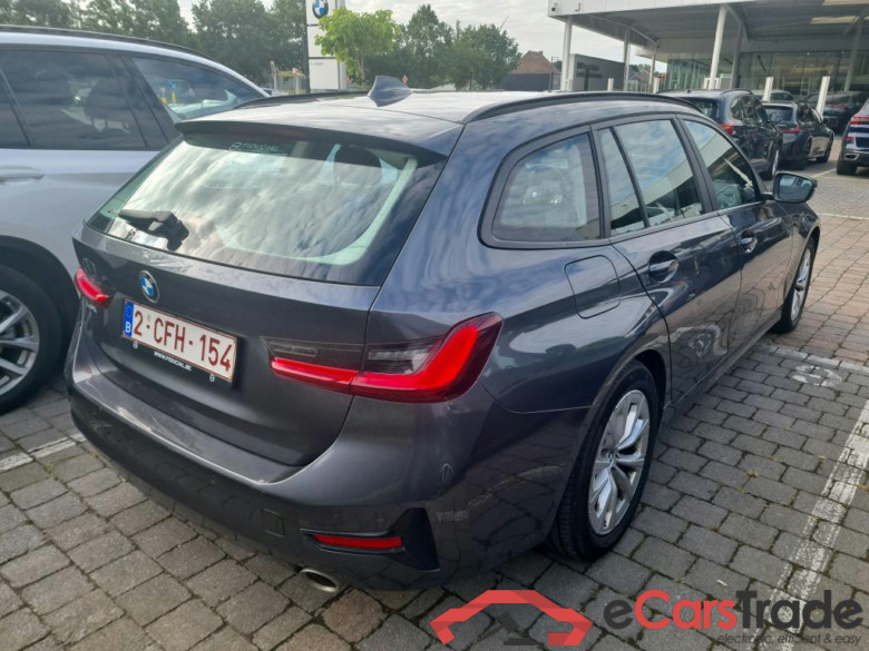 BMW - BMW 3 TOURING 318iA 156PK Business Edition With Climatic & Navigation & Cruise Cottrol & Park Sensors Front & Rear  * PETROL * #2