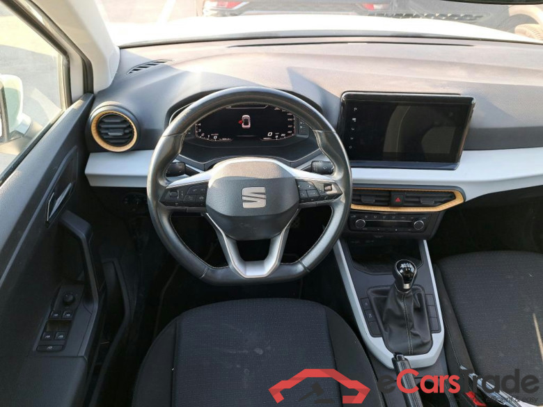SEAT Arona / 2021 / 5P / todoterreno 1.0 TSI 81kW (110CV) Style Plus (AC) #3