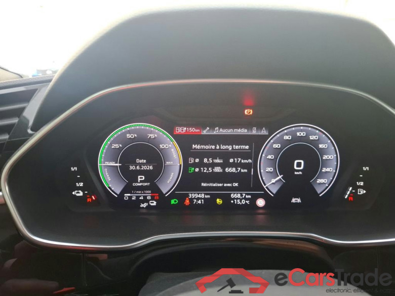 AUDI Q3 / 2018 / 5P / SUV 45 TFSI E 245 S TRONIC S LINE #6