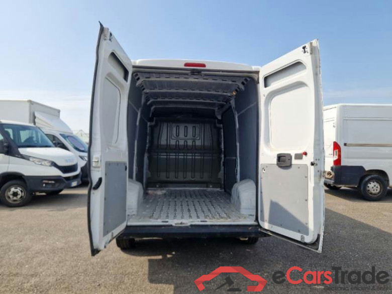 PEUGEOT BOXER / 2014 / 4P / FURGONE 333 L2H2 2.2 BLUEHDI 140CV SeS #5
