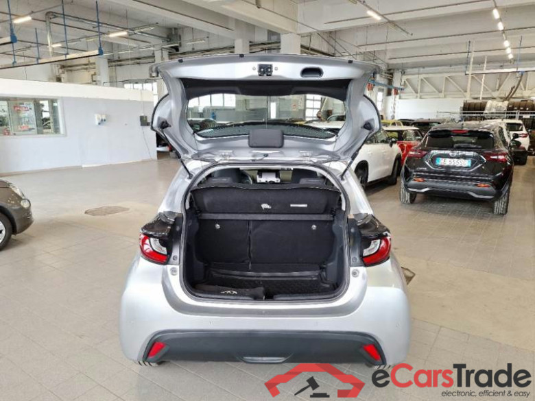 TOYOTA YARIS / 2020 / 5P / BERLINA HYBRID BUSINESS MY21 #5