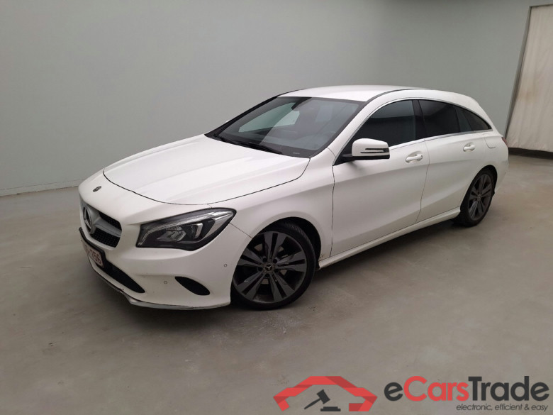 Mercedes CLA 200d SB AMG Aut. LED Navi 1/2 Sport-Leather KeylessGo Klima PDC ...