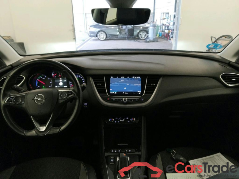 OPEL Grandland X PHEV / 2017 / 5P / todoterreno 1.6 Turbo Edition Auto 4x2 #3