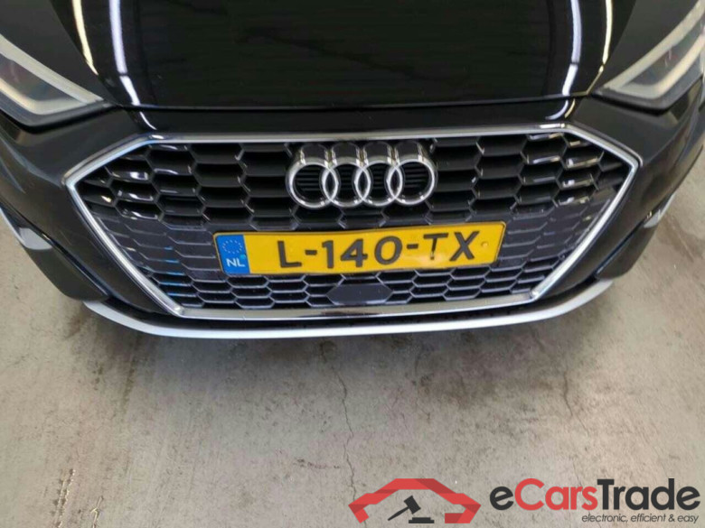 AUDI A3 Sportback 30 TFSI Adv edition #4