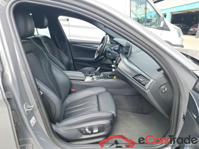 BMW - BMW 5 BERLINE 530e 292PK M Sport With Dakota Heated Front & Rear & Adaptive Suspension & Safety & Innovation & Driving Assistant Pro & Harman Kardon & Trailer Towing Hook * HYBRID * #3