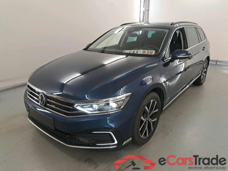 VOLKSWAGEN Passat 1.4 TSI MSQ VARIANT GTE BUSINESS #1