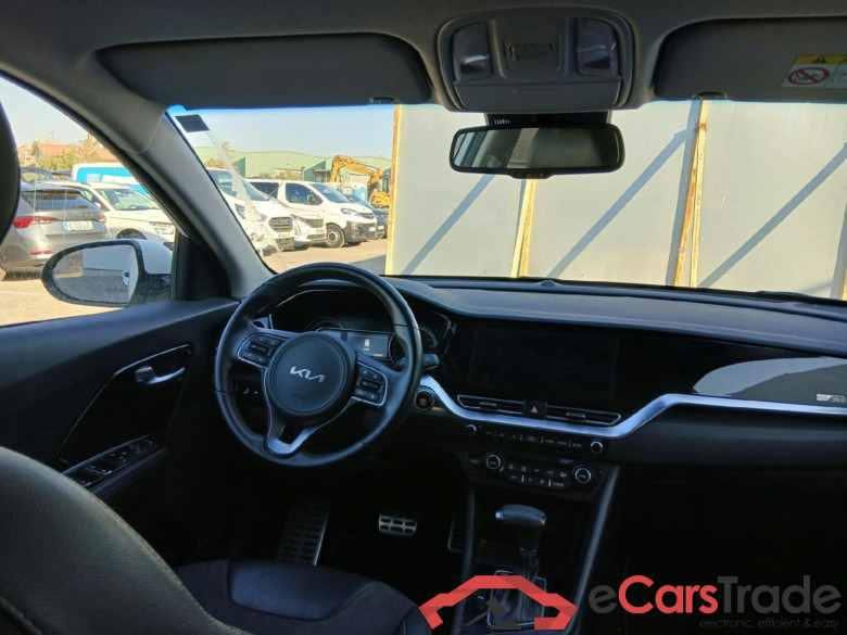 KIA Niro / 2019 / 5P / crossover 1.6 GDi HEV 104kW (141CV) Emotion (AC) #3