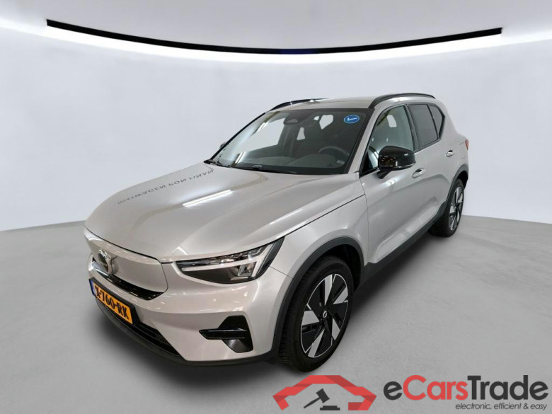 VOLVO XC40 175 kW #1
