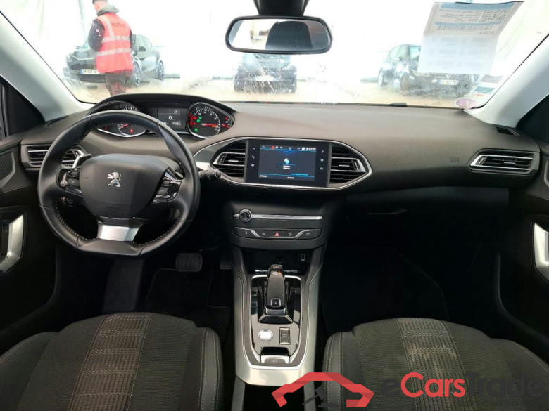 PEUGEOT 308 / 2017 / 5P / Berline Puretech 130 S&S EAT8 Allure #5