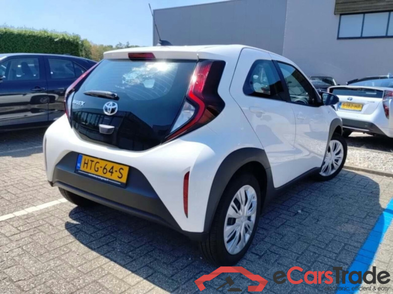 TOYOTA Aygo X 1.0 VVT-i MT Play #4