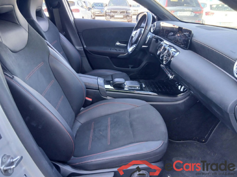 MERCEDES-BENZ Clase A / 2018 / 5P / berlina con portón A 200 #6