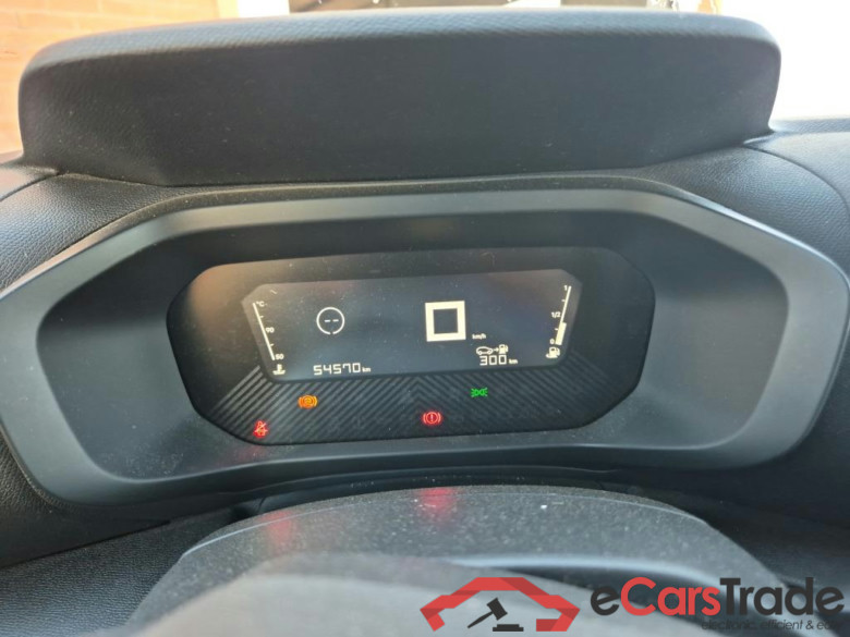 CITROEN C4 / 2020 / 5P / berlina con portón BlueHdi 110 S&S Live Pack #4