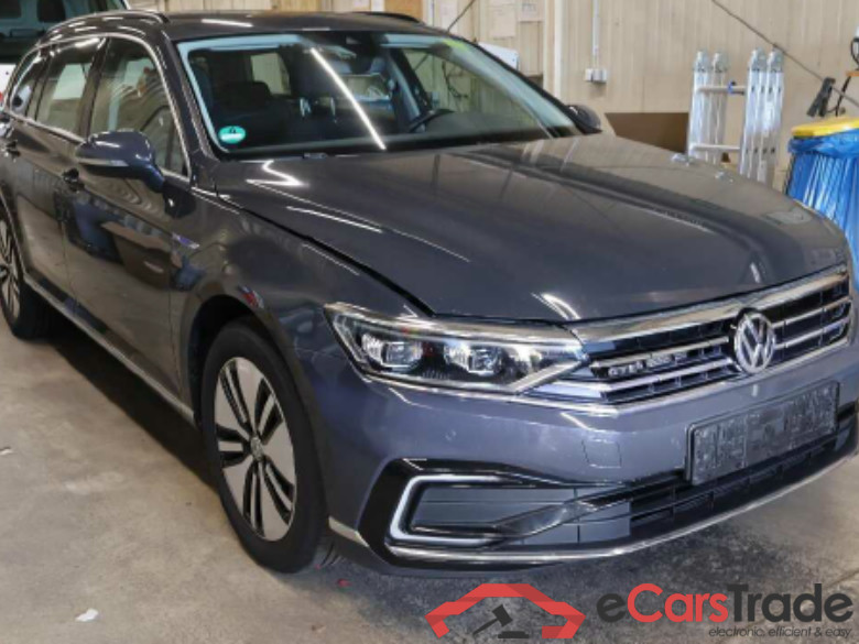 Passat Variant GTE 1.4 TSI 160KW AT6 E6d #1