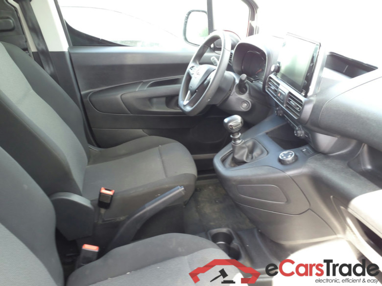 OPEL Combo  OPEL Combo  CARGO HDI 100 TAILLE M 950KG + PACK CHANTIER + CAMERA AR + RADIO DAB TABLETTE 8’’ #3
