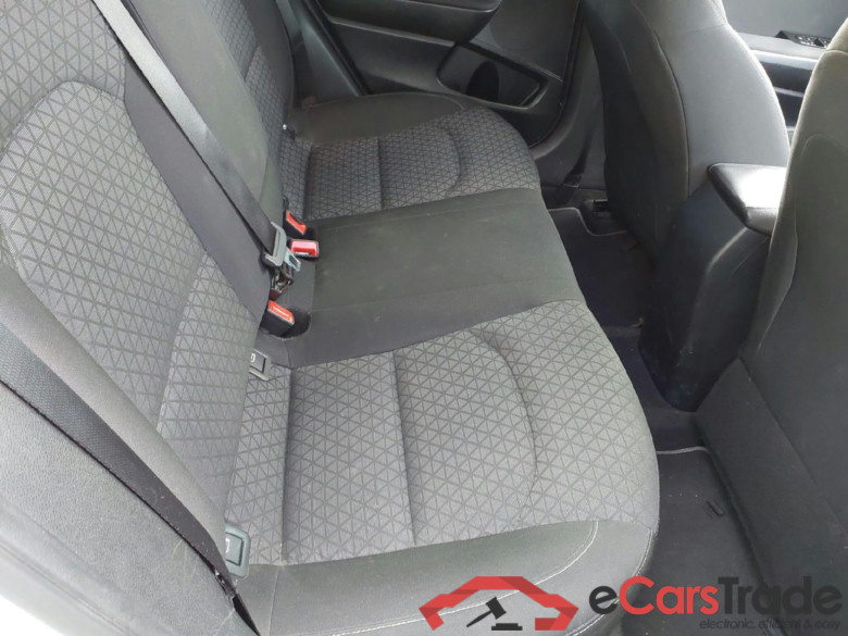 KIA XCeed / 2019 / 5P / todoterreno 1.0 T-GDi Drive 88kW (120CV) #6