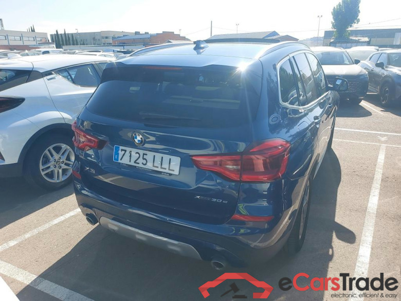 BMW X3 / 2017 / 5P / todoterreno xDrive30e #2