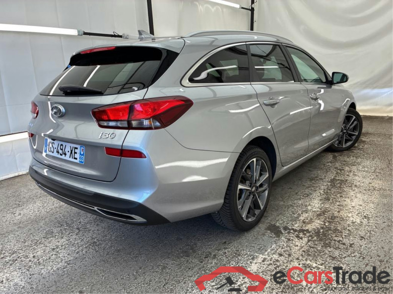 HYUNDAI i30 Sport Wagon / 2020 / 5P / Break 1.0 T-GDI 120 DCT-7 MHEV CREATIVE SW #3