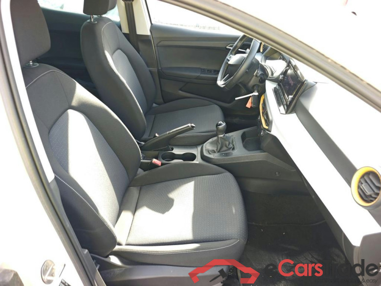SEAT Ibiza / 2017 / 5P / berlina con portón 1.0 TSI 81kW (110CV) Style Plus (AC2) #6