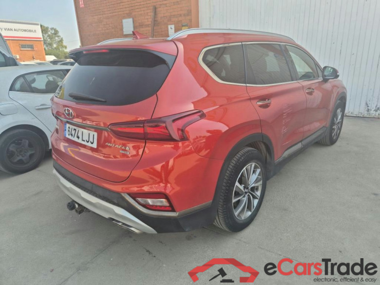 HYUNDAI Santa Fe / 2018 / 5P / todoterreno 2.2 CRDi Style Auto 4x4 SR #2