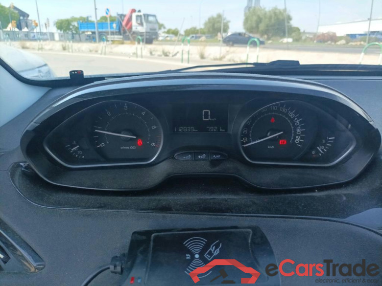 PEUGEOT 208 5p 1G berlina con portón 5P ACTIVE BlueHDi 73kW (100CV) #4