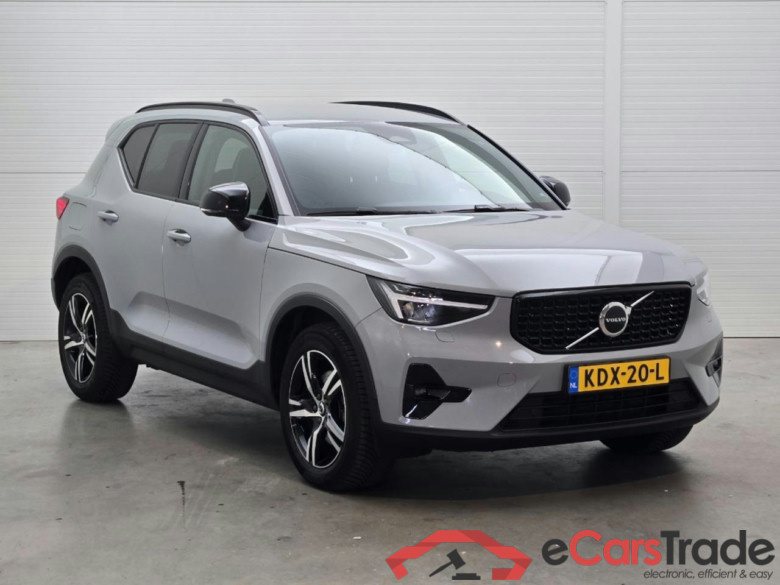 VOLVO XC40 2.0 B3 Plus Dark #2