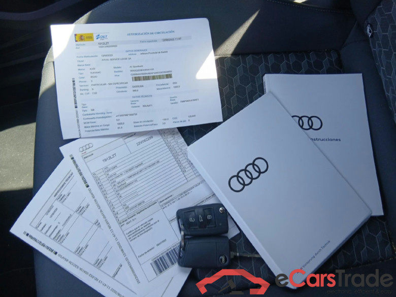 AUDI A1 / 2018 / 5P / berlina con portón Sportback Adrenalin 30 TFSI 81kW (110CV)(SP) #4