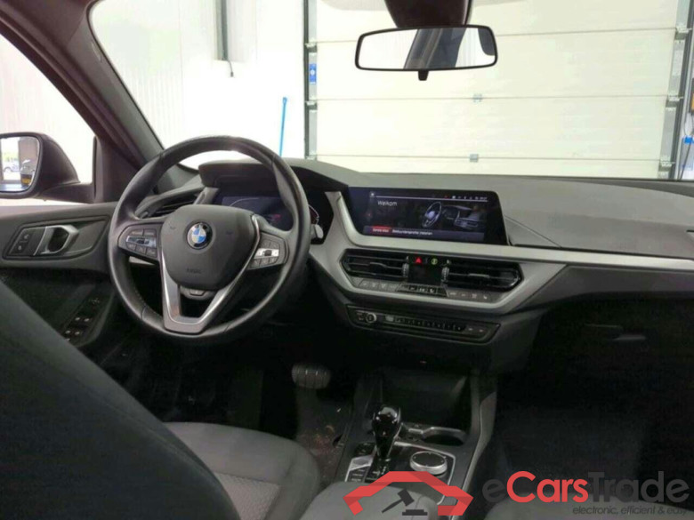 BMW 1-serie 118i Intro Ed. #3