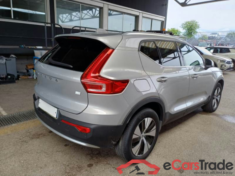 VOLVO XC40 / 2021 / 5P / SUV T4 RECHARGE PLUG-IN AUTO CORE #2